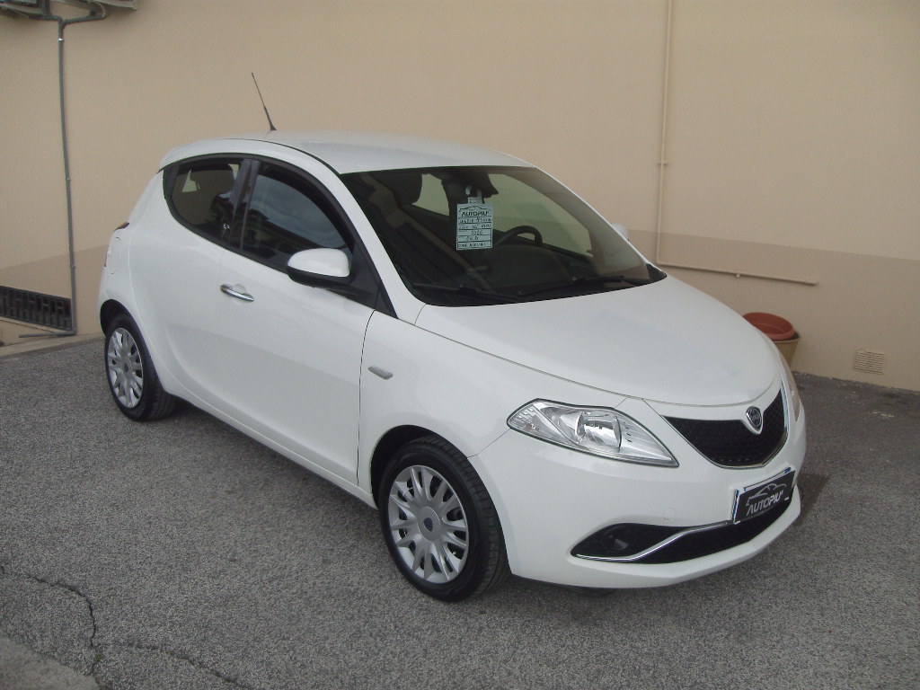 LANCIA YPSILON 1.2